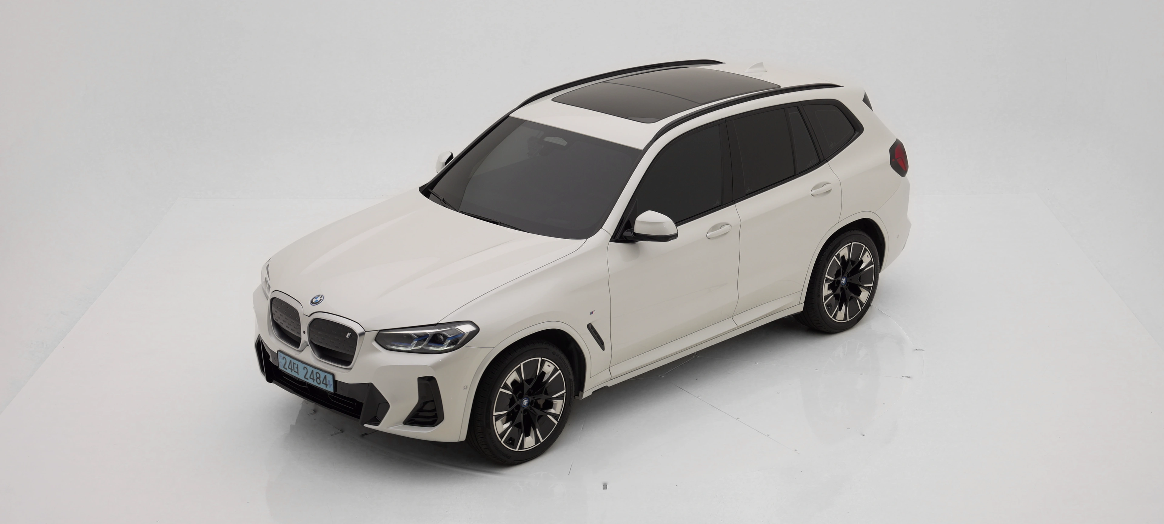 BMW iX3 (G08) 2024년식 중고차