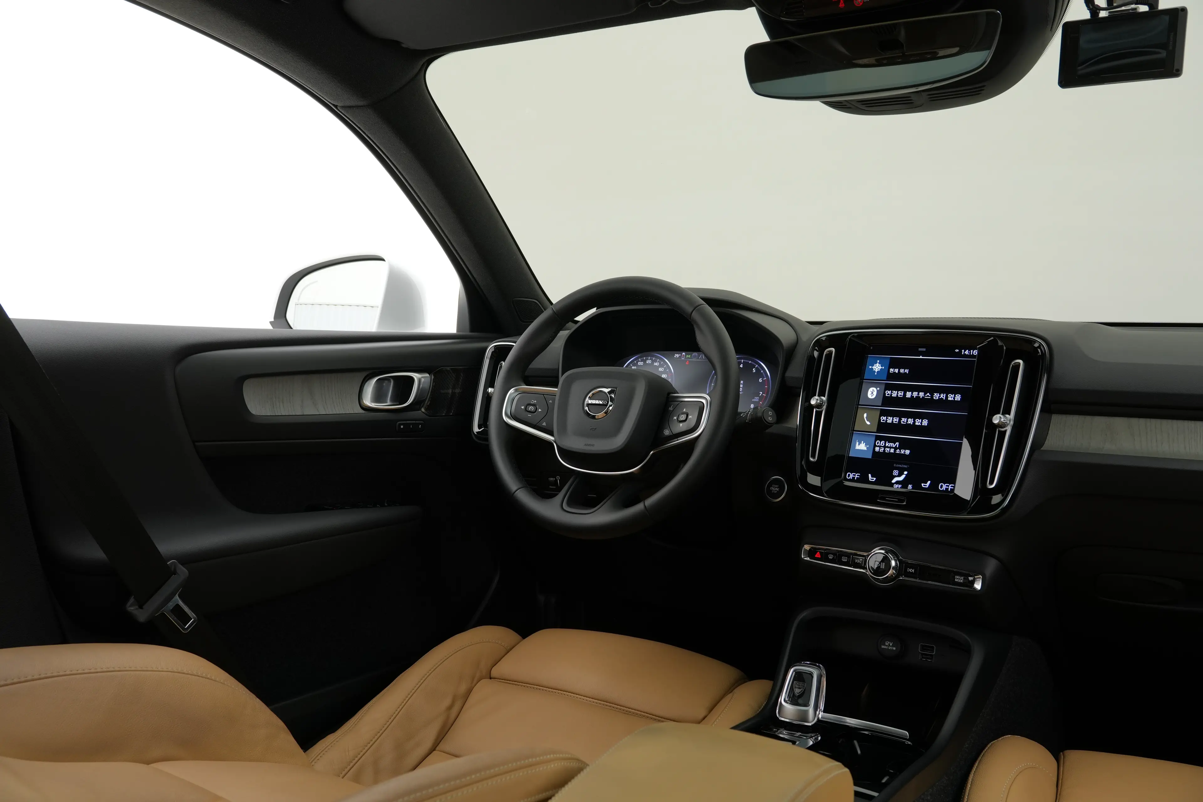 볼보 XC40 2022년식 중고차