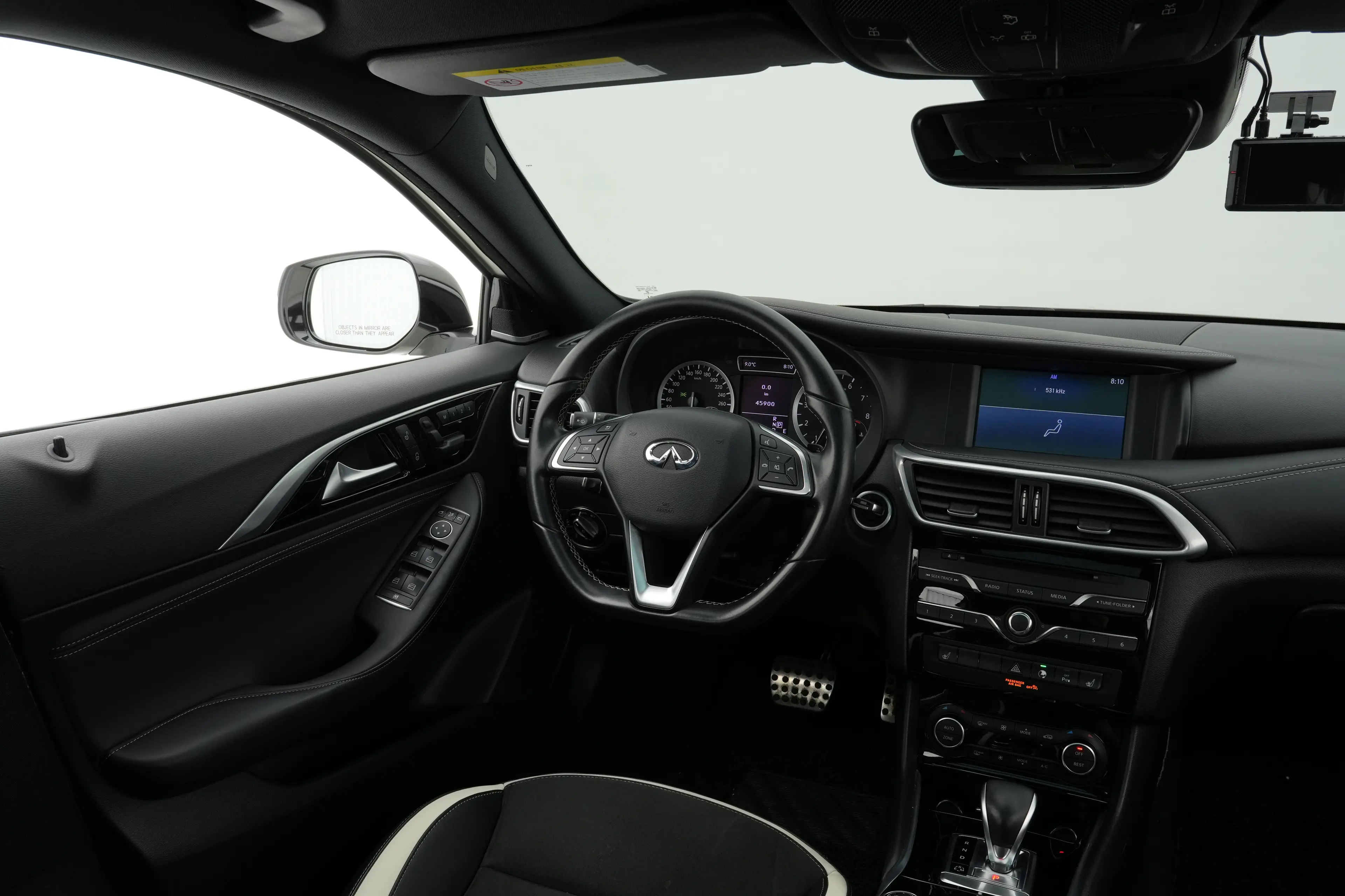 인피니티 Q30 2017년식 중고차