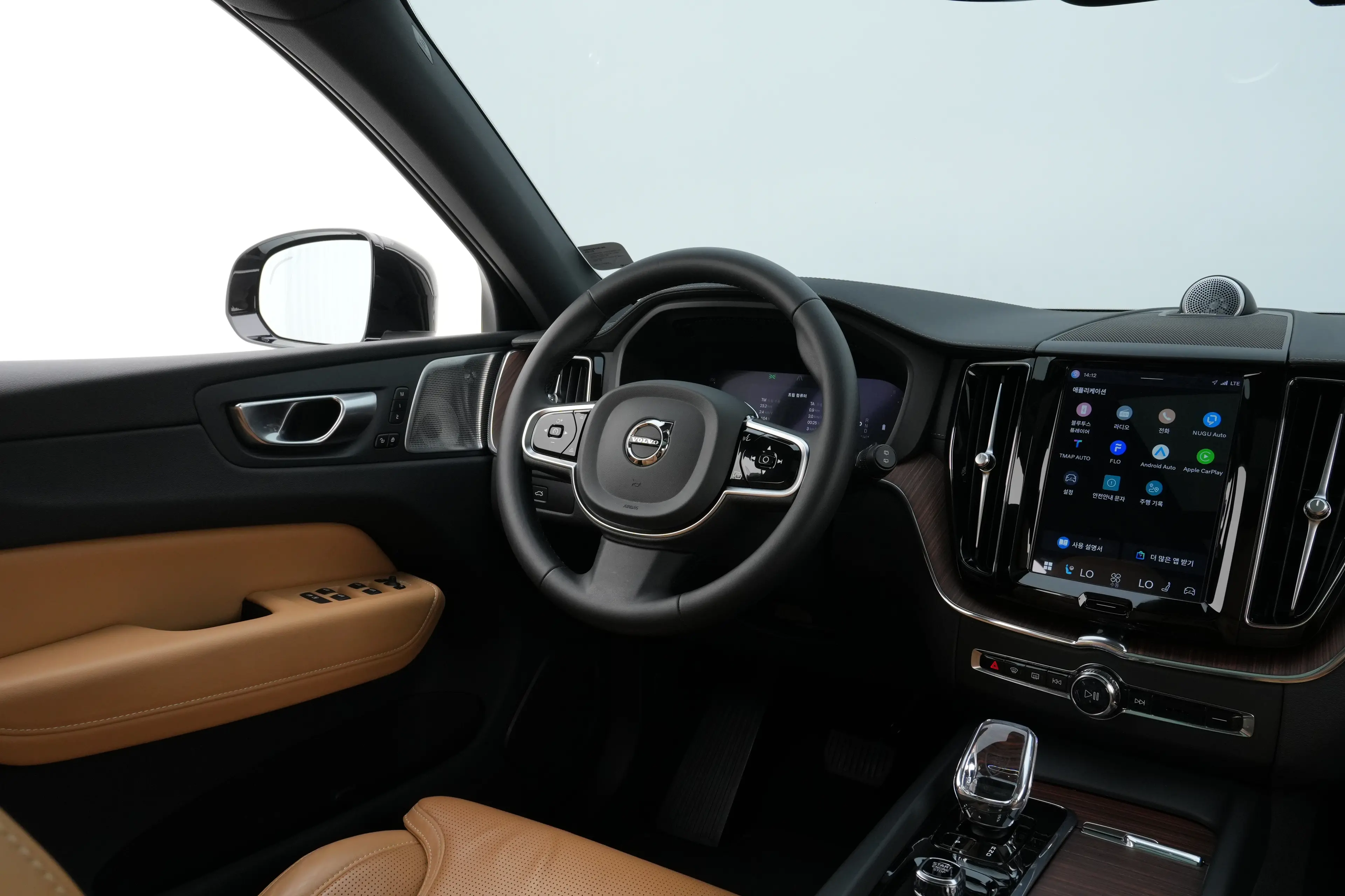 볼보 XC60 2세대 2023년식 중고차