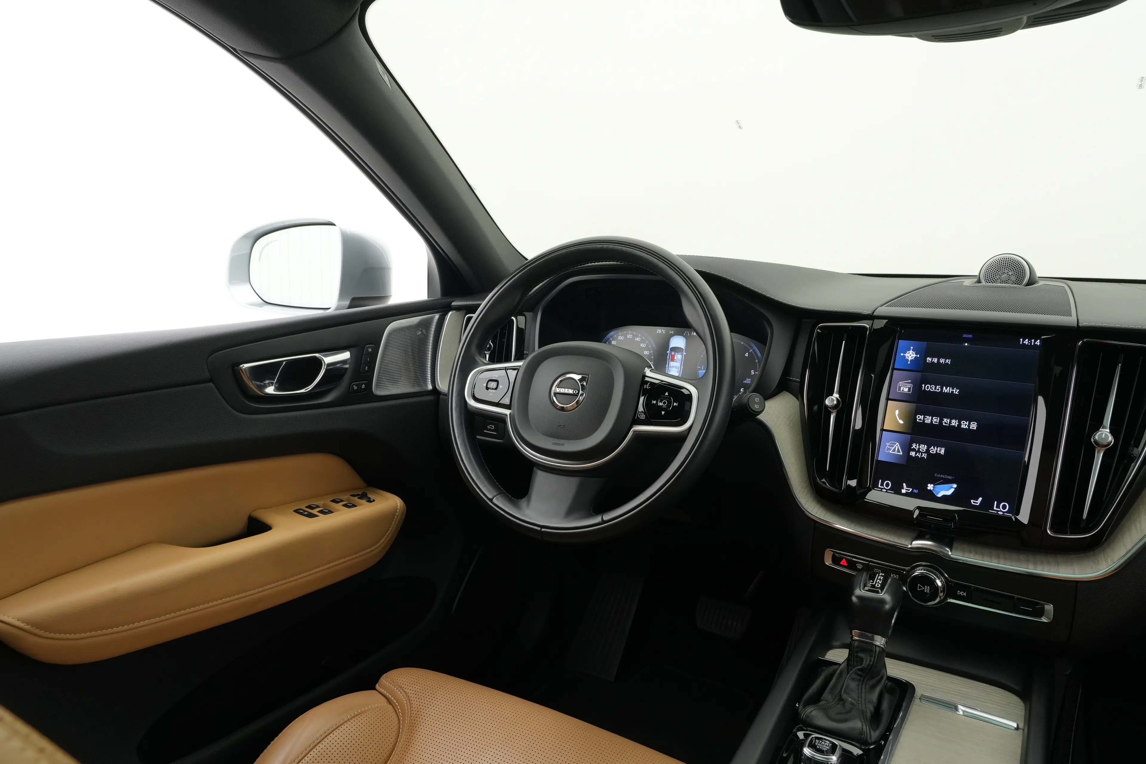 볼보 XC60 2세대 2018년식 중고차