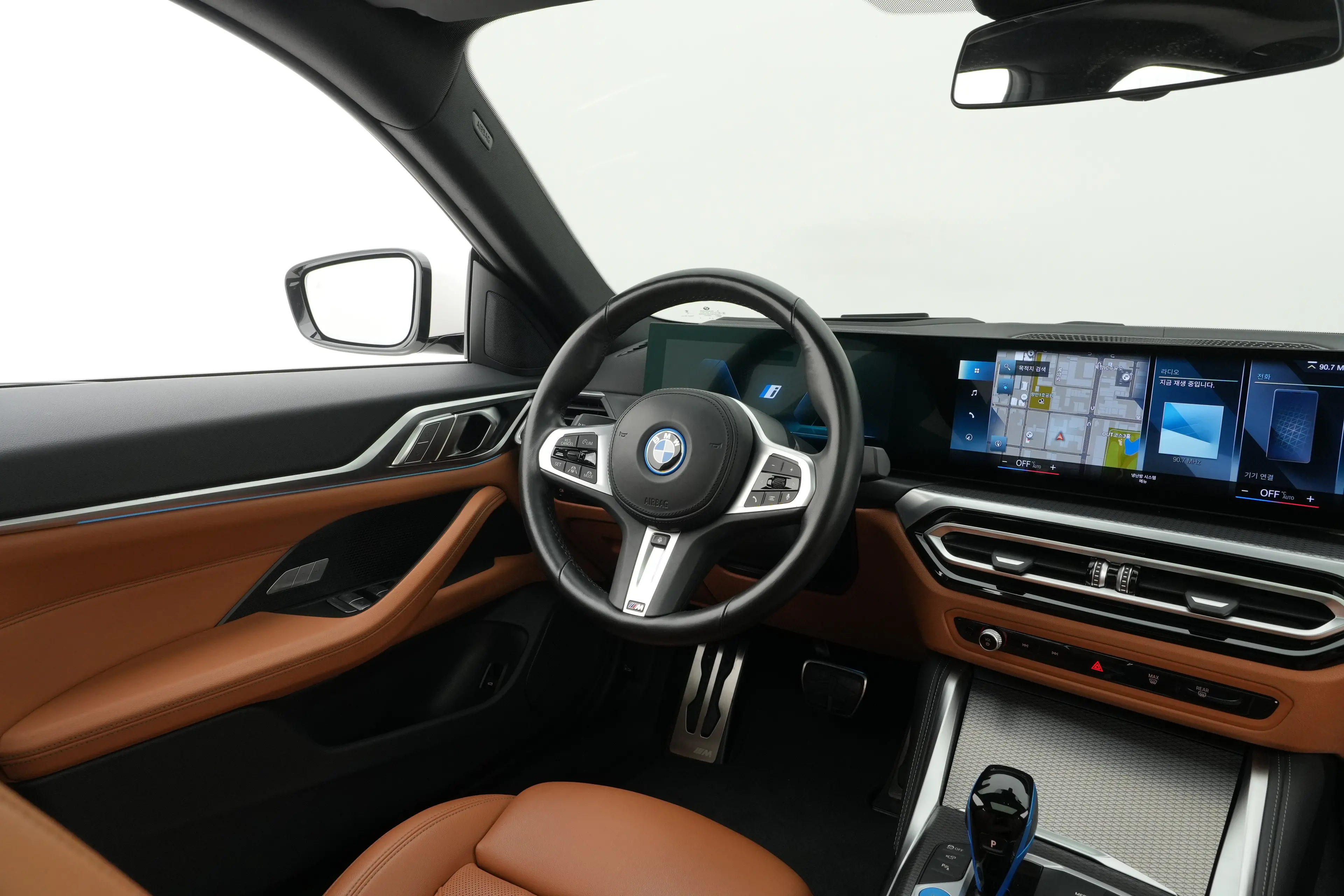 BMW i4 2022년식 중고차