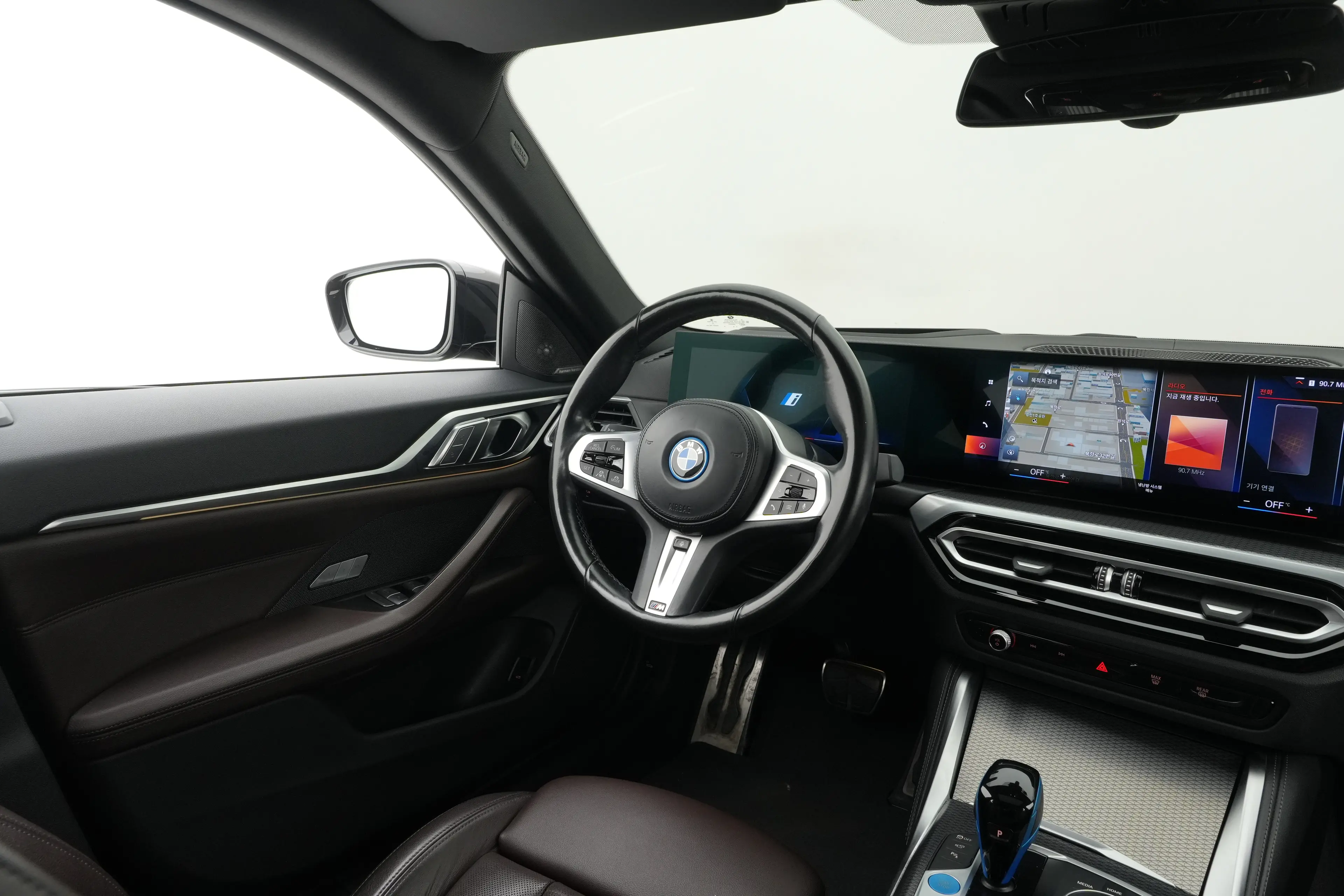 BMW i4 2022년식 중고차