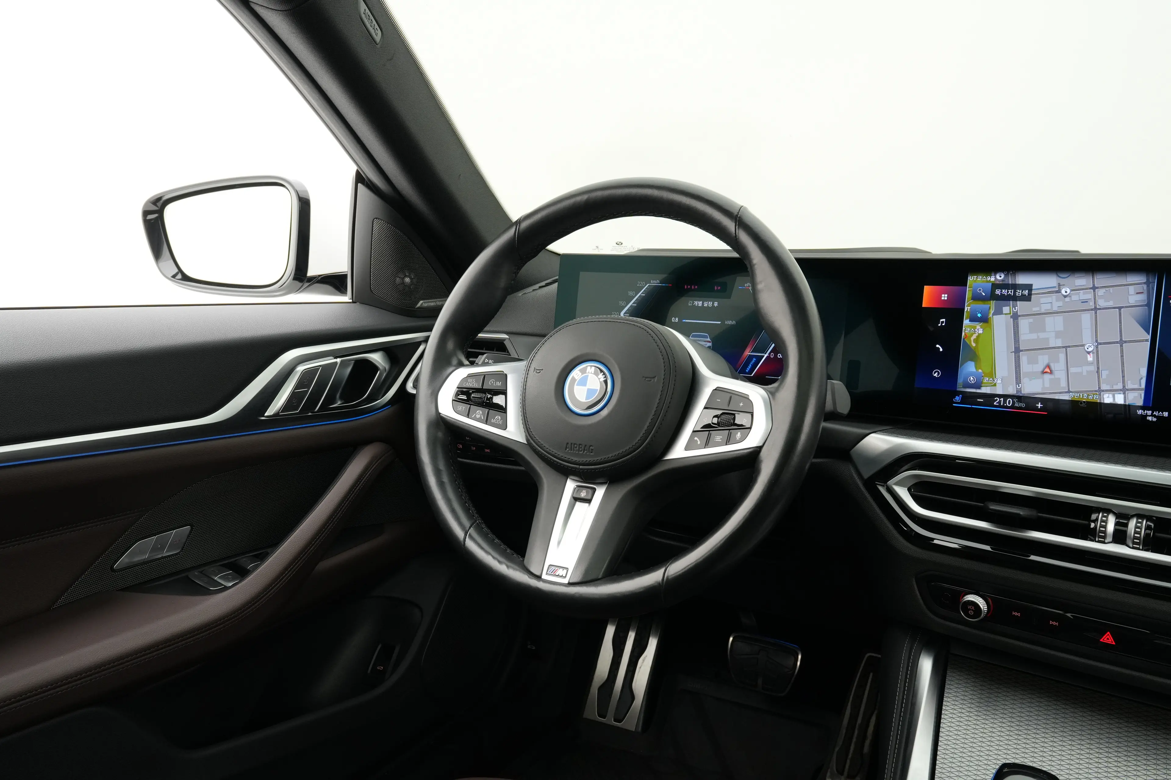 BMW i4 2023년식 중고차