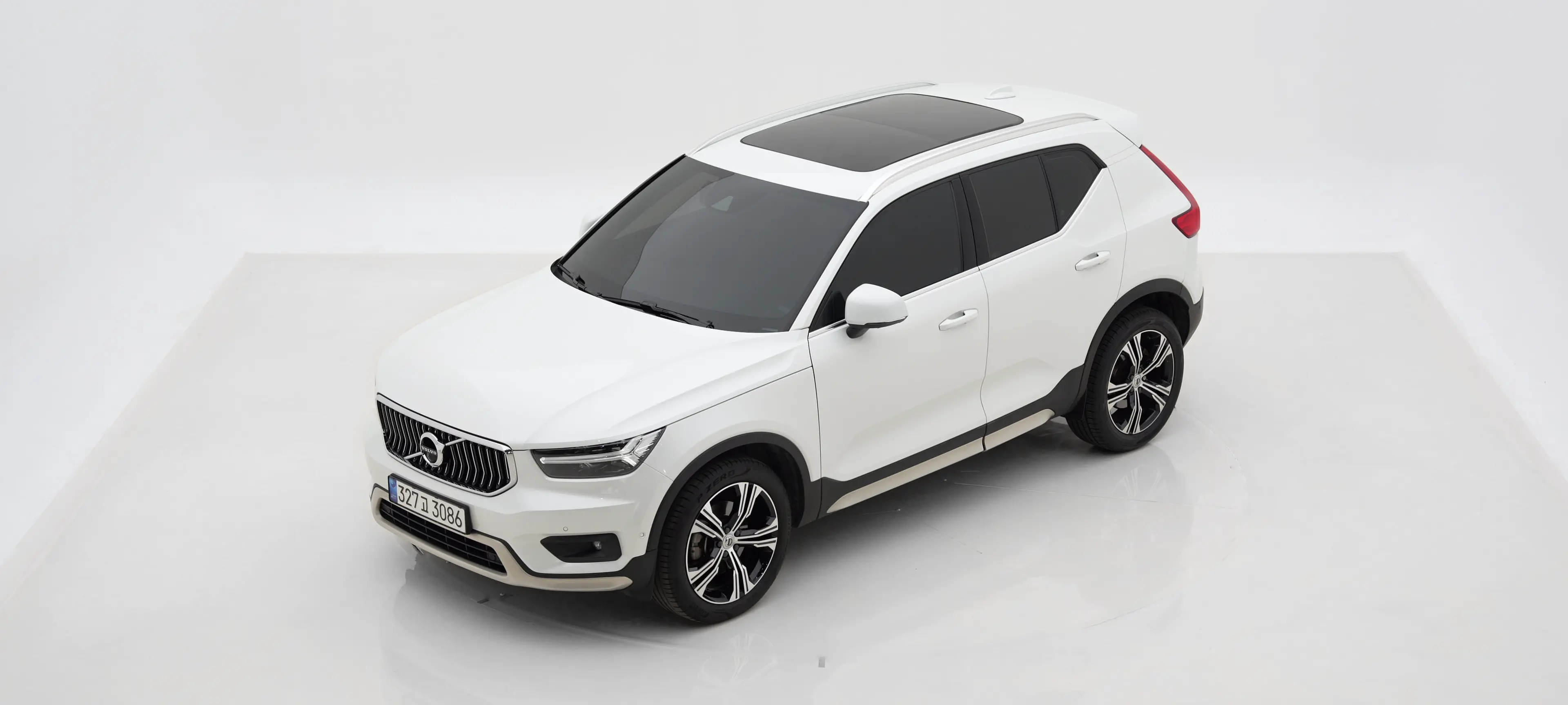 볼보 XC40 2022년식 중고차