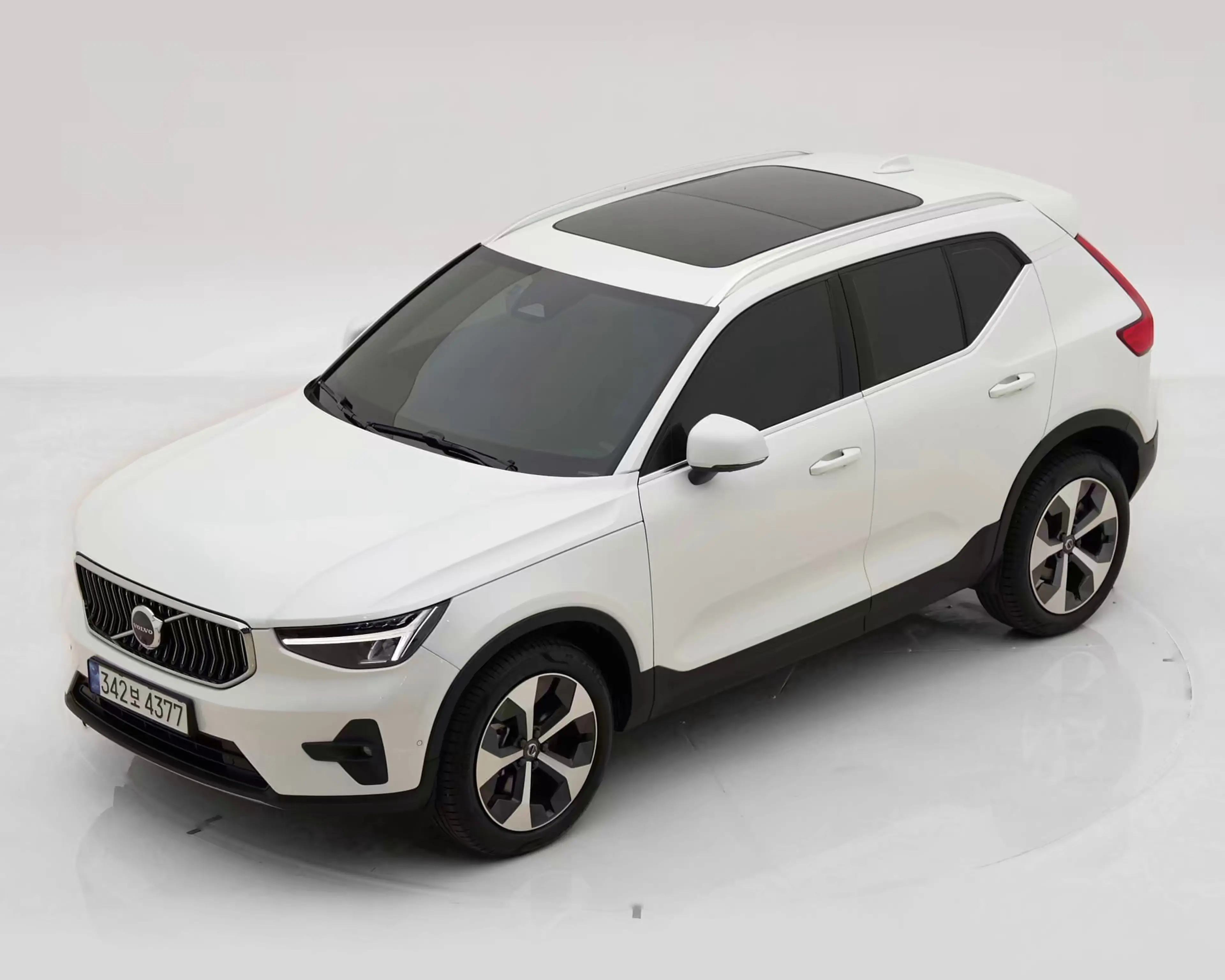 볼보 XC40 2023년식 중고차