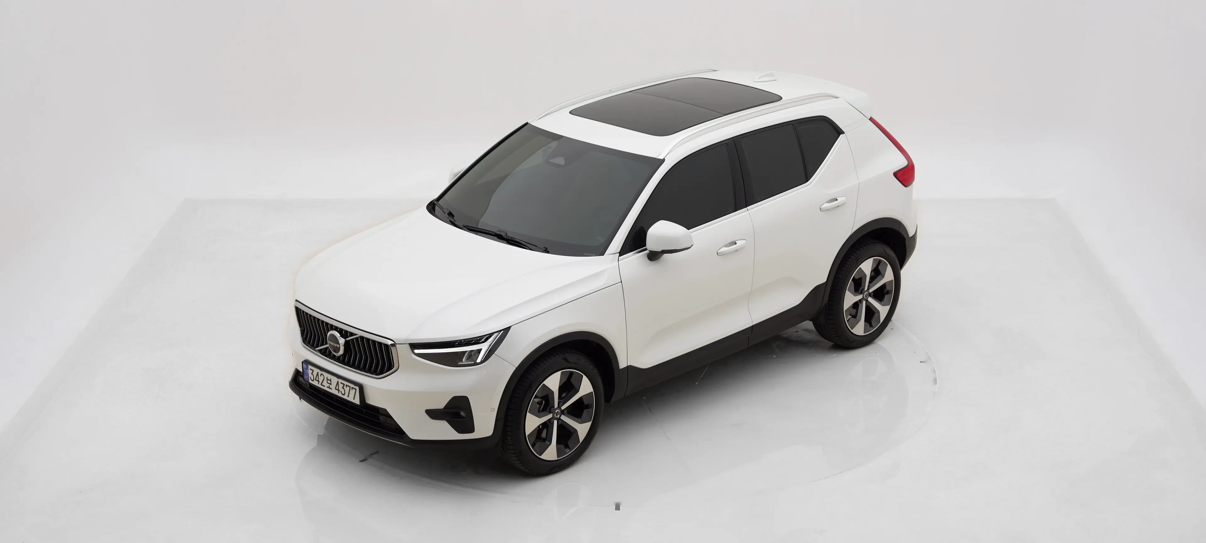 볼보 XC40 2023년식 중고차
