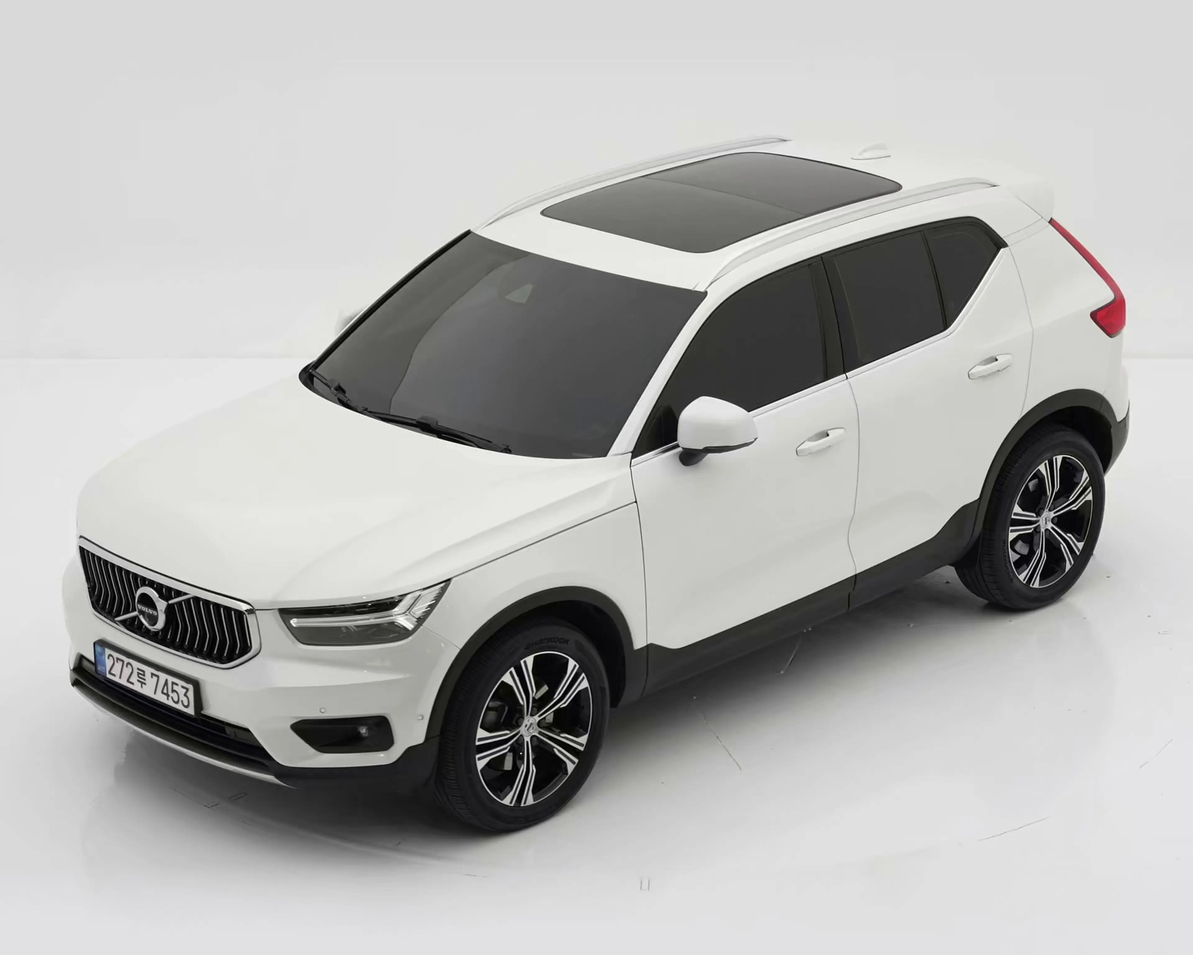 볼보 XC40 2022년식 중고차
