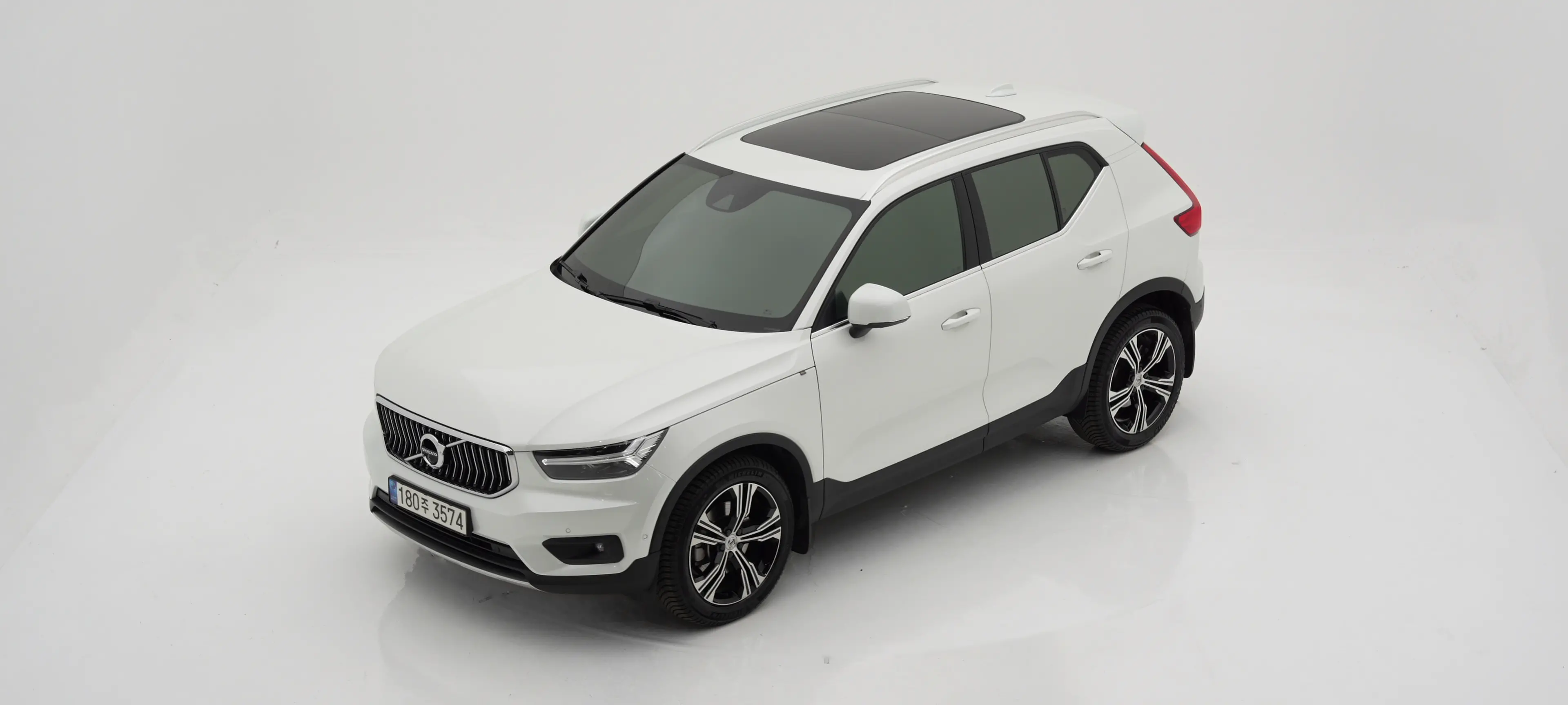 볼보 XC40 2022년식 중고차