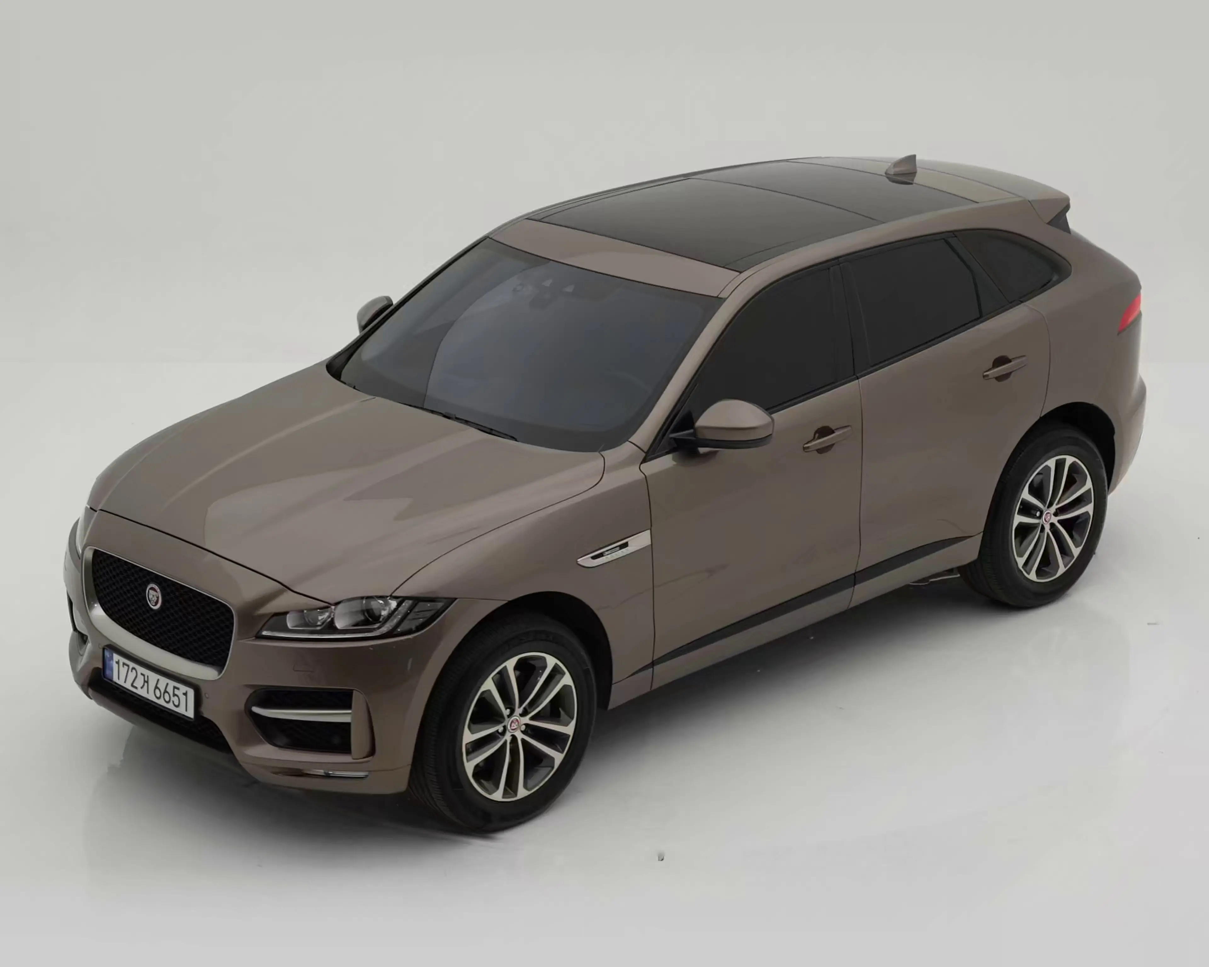 재규어 F-PACE 2017년식 중고차