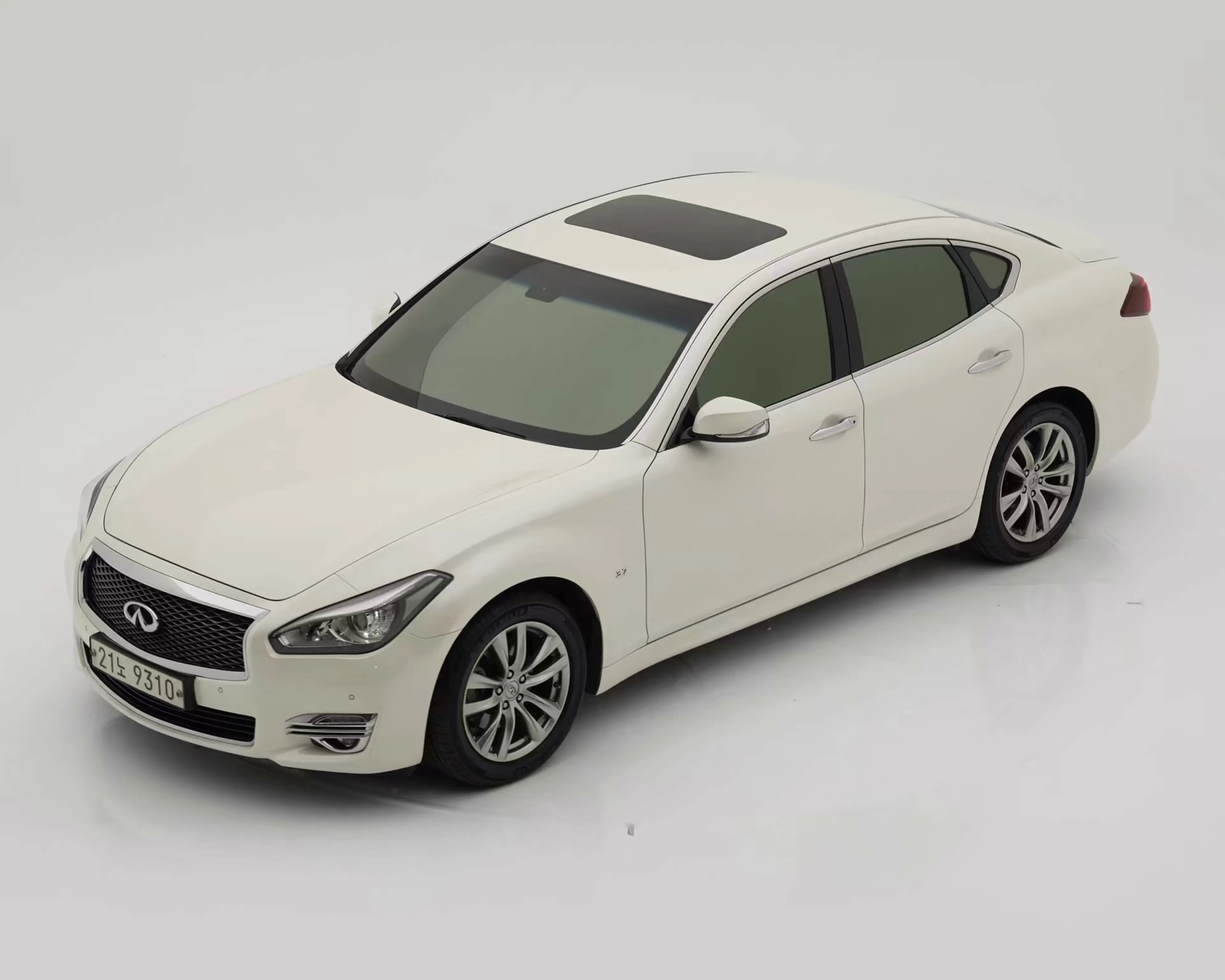 인피니티 Q70 2016년식 중고차