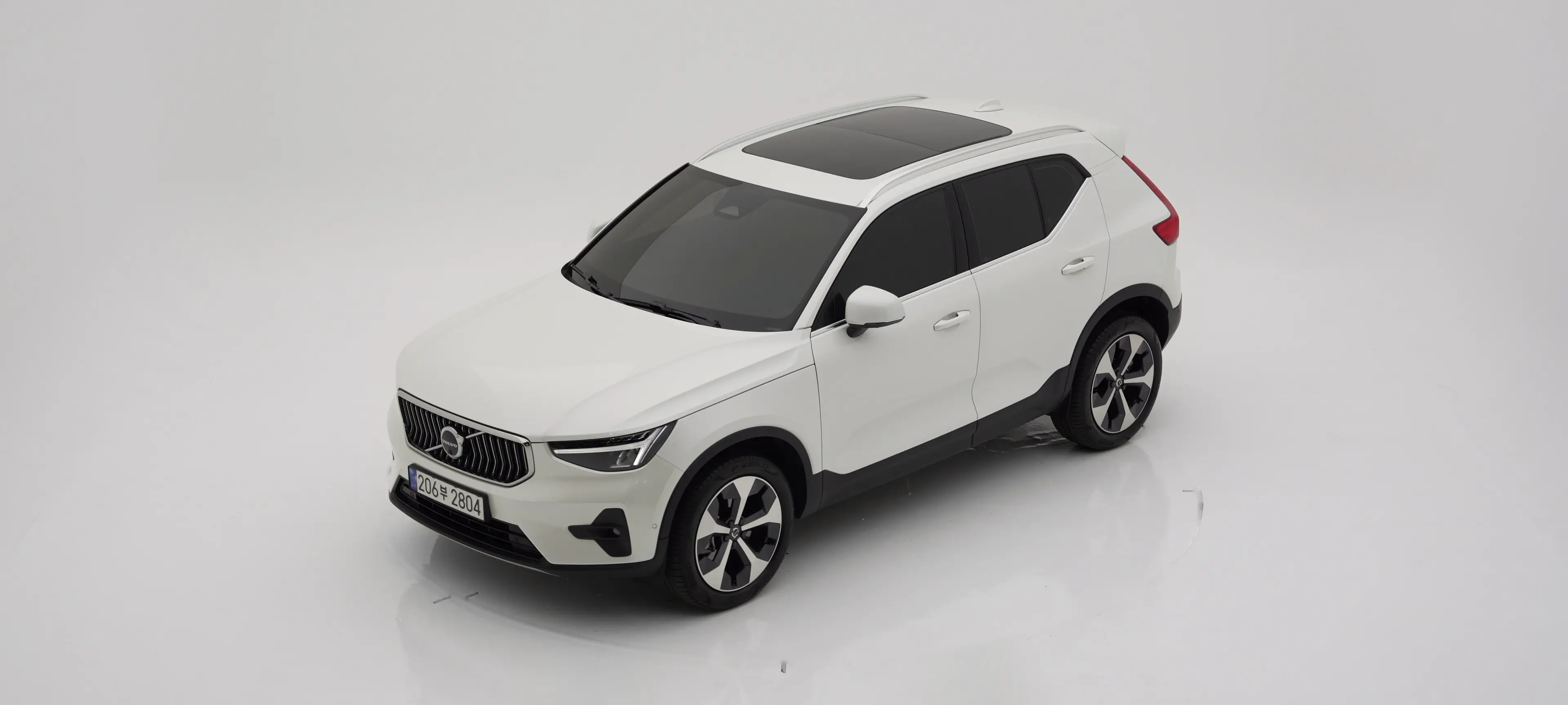 볼보 XC40 2023년식 중고차