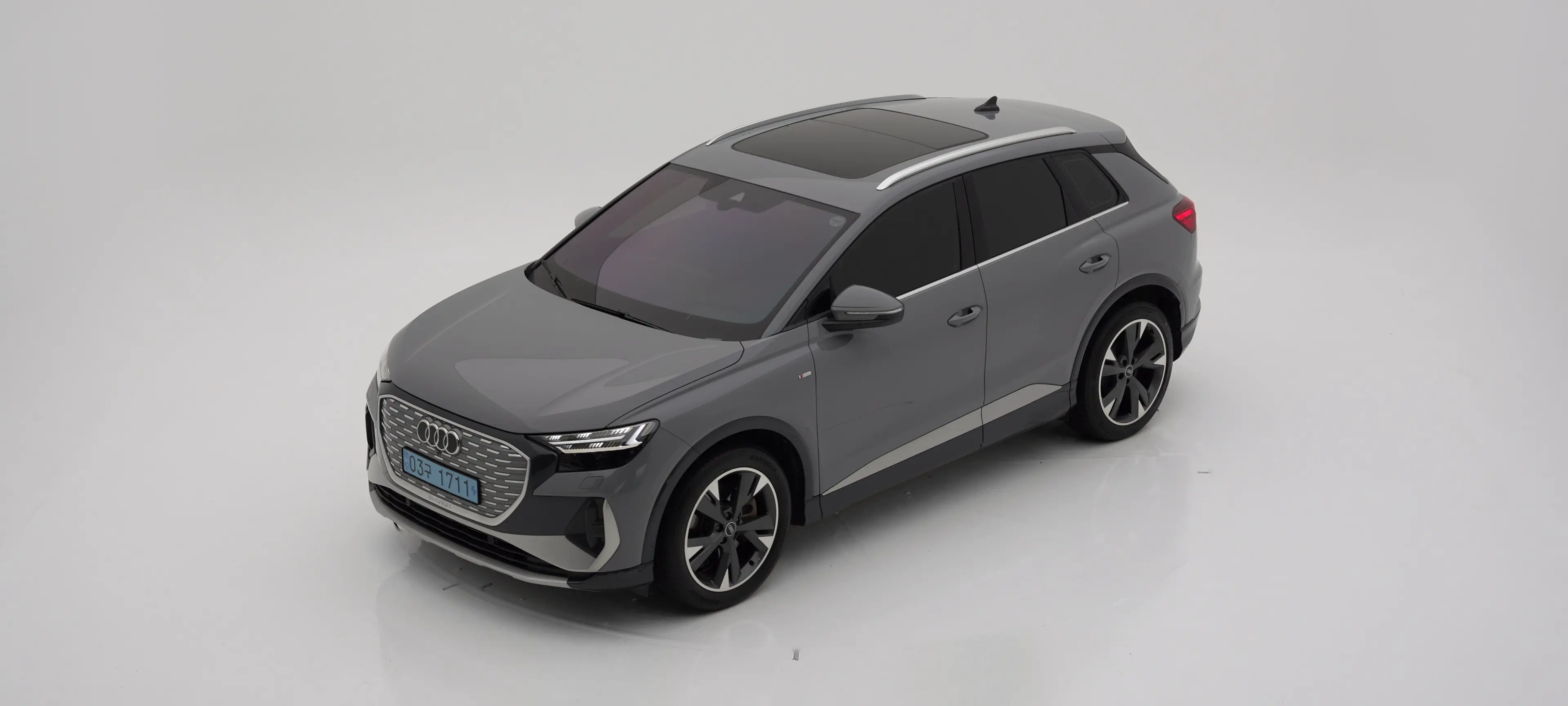 아우디 Q4 e-tron 2023년식 중고차