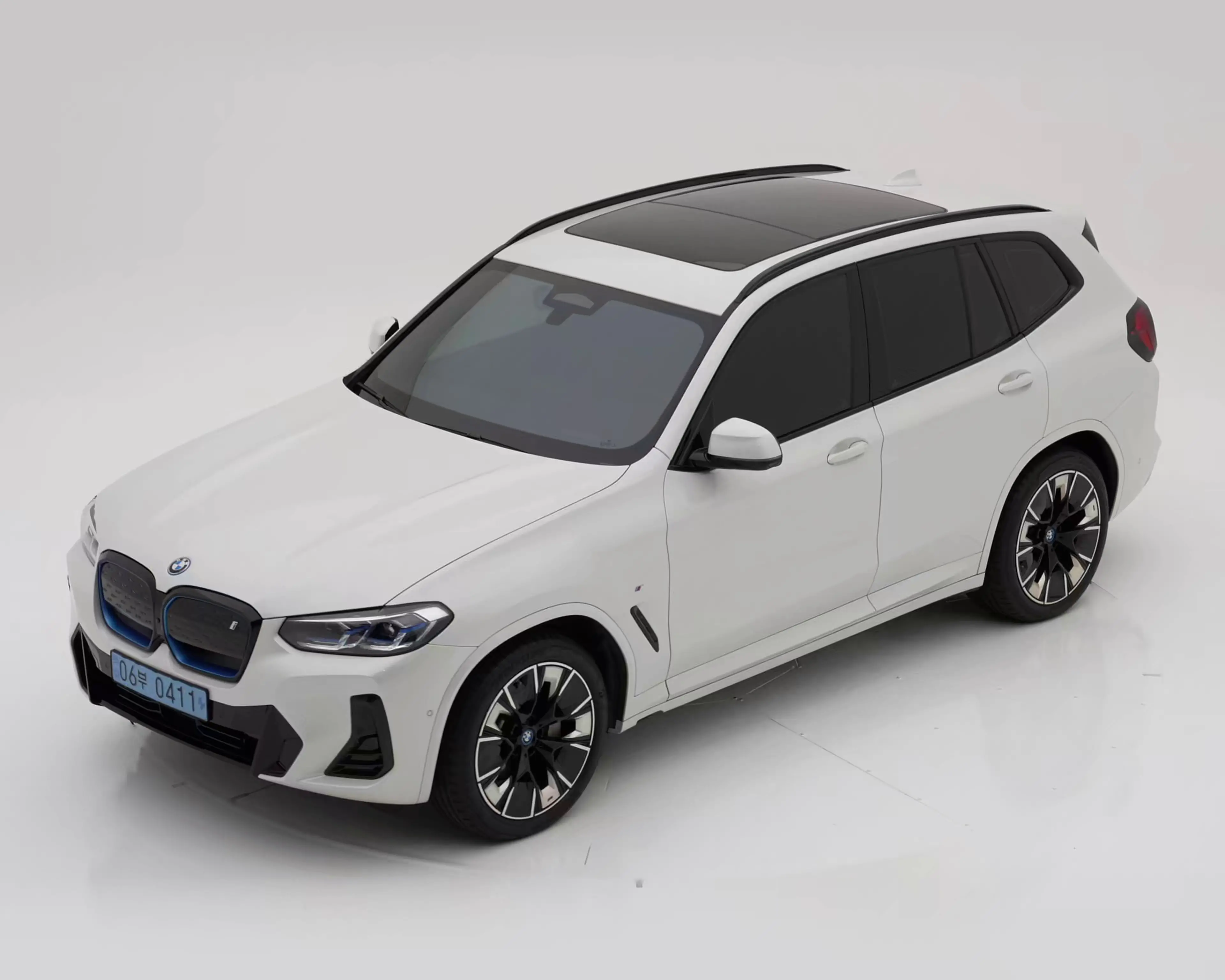 BMW iX3 (G08) 2023년식 중고차