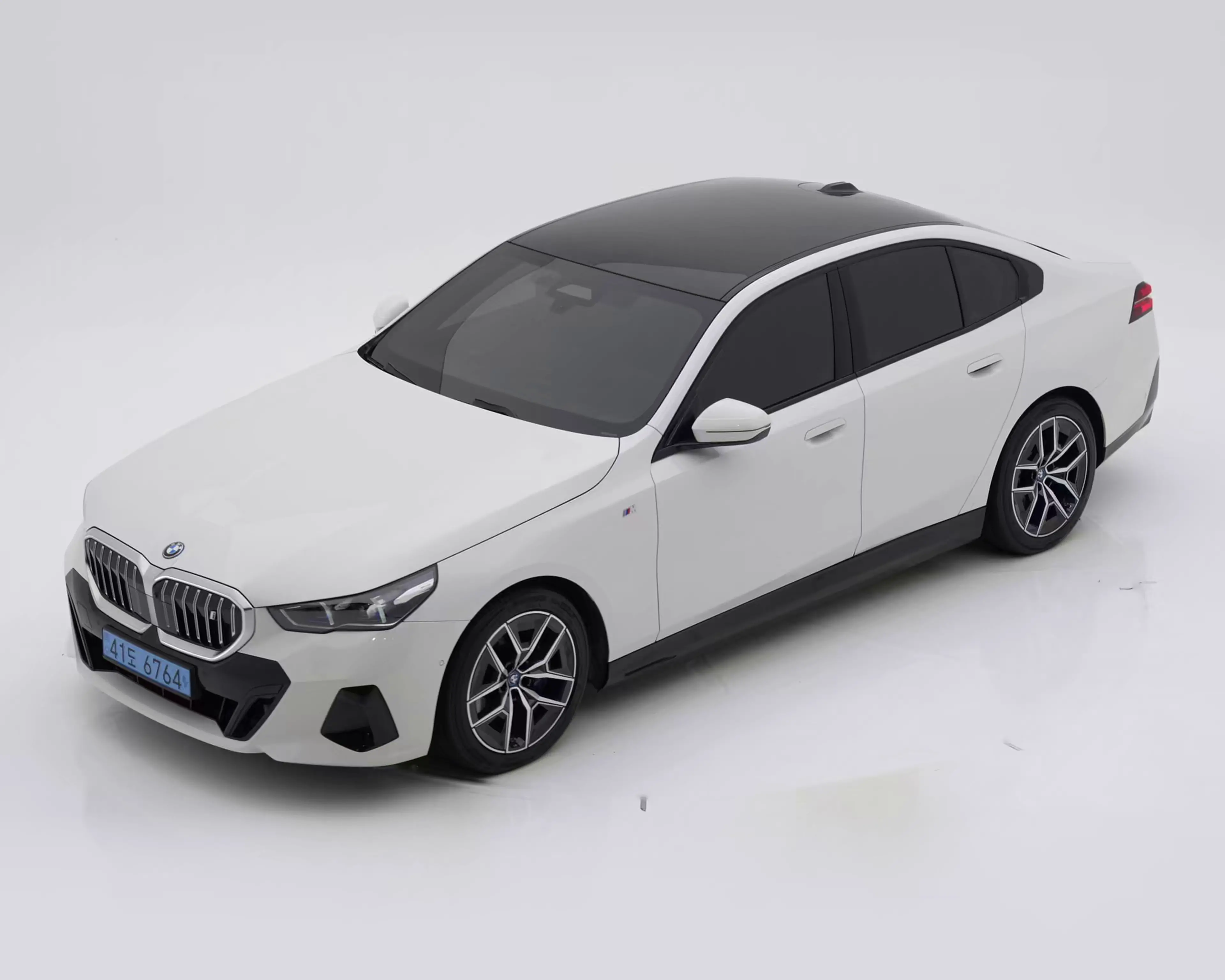 BMW i5 2024년식 중고차