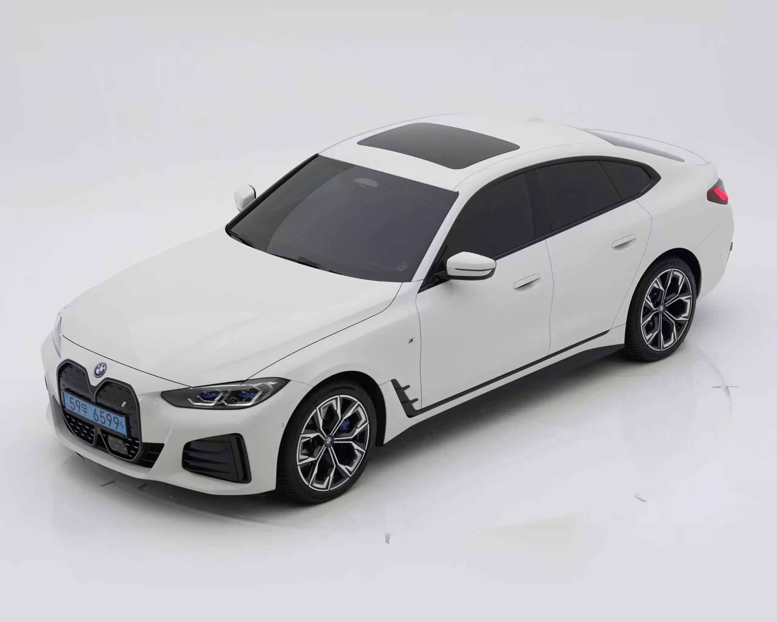 BMW i4 2022년식 중고차