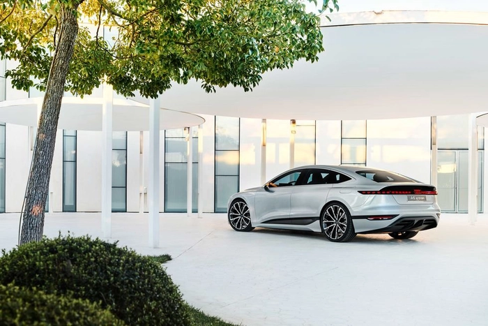 아우디 A6, A6 e-tron, 아우디 전기차, 아우디 이트론 후면
