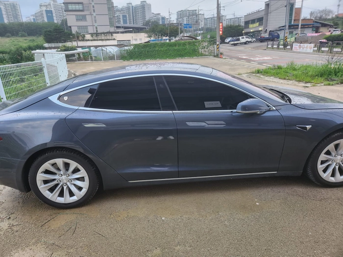 테슬라 모델 s 중고차 시세 대상 차량