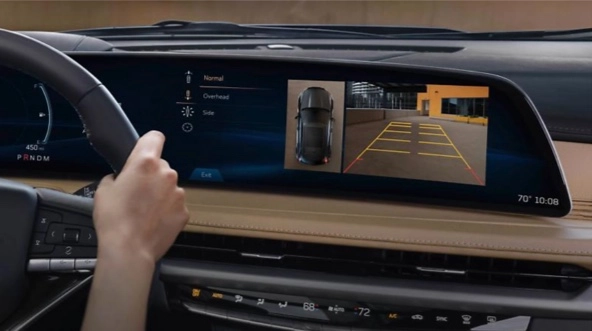 프리미엄 SUV, 캐딜락 SUV, 캐딜락 XT4 페이스리프트 커브스 디스플레이