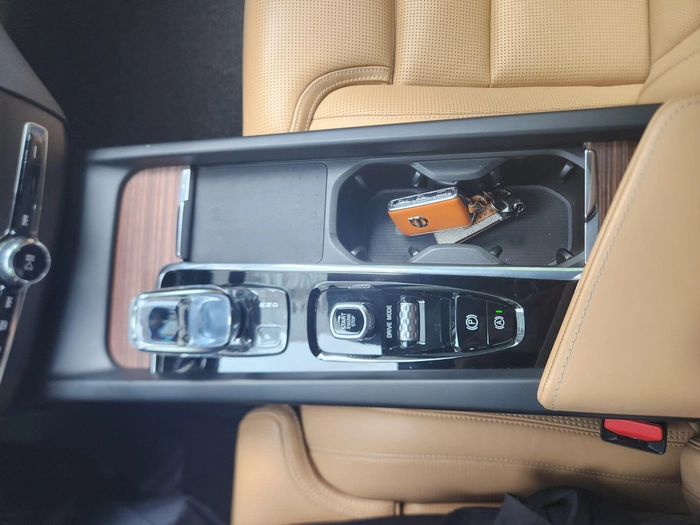 볼보, 볼보 중고차, XC60 T8 인스크립션, XC60 T8 인스크립션 중고차 시세, 2021년식