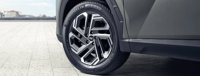 준중형 SUV, 2025 투싼, 투싼 스포티지, 투싼 인스퍼레이션, 스포티지 노블레스