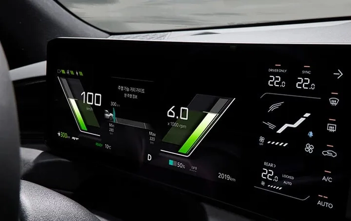 기아 EV9 GT 주행 장면