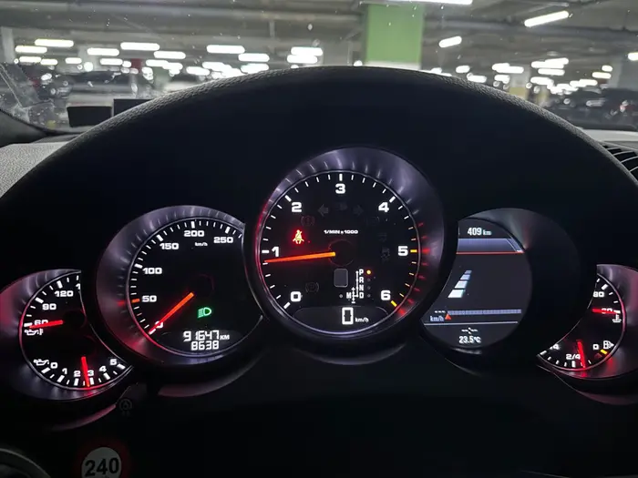 포르쉐, 포르쉐 중고차 시세, SUV, 포르쉐 SUV 중고차 시세, 카이엔, 뉴 카이엔, 뉴 카이엔 중고차 시세, 2016년식