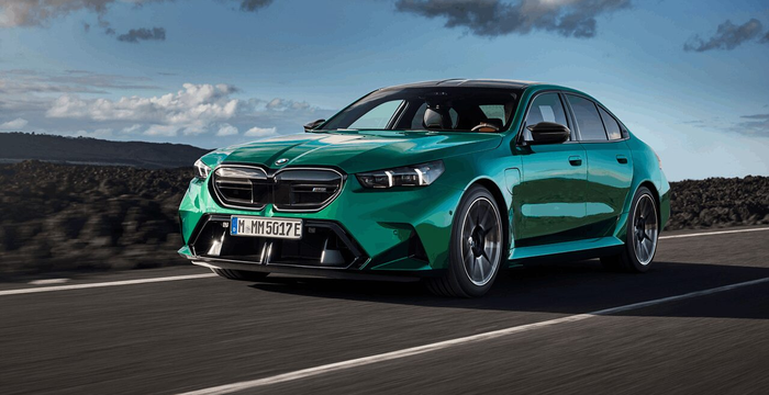 BMW M5 신형 공개! 하이브리드 장착한 M5 뭐가 달라졌나