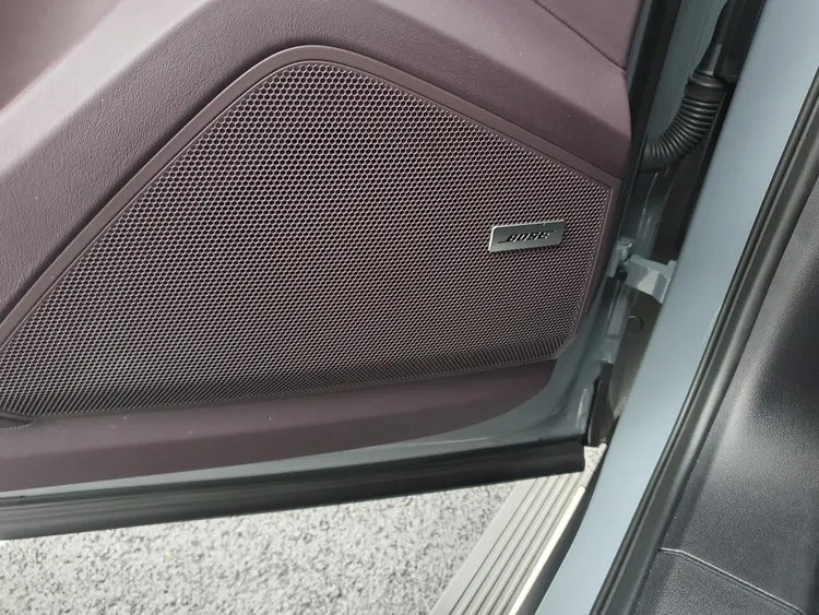 Porsche Cayenne (PO536) 13