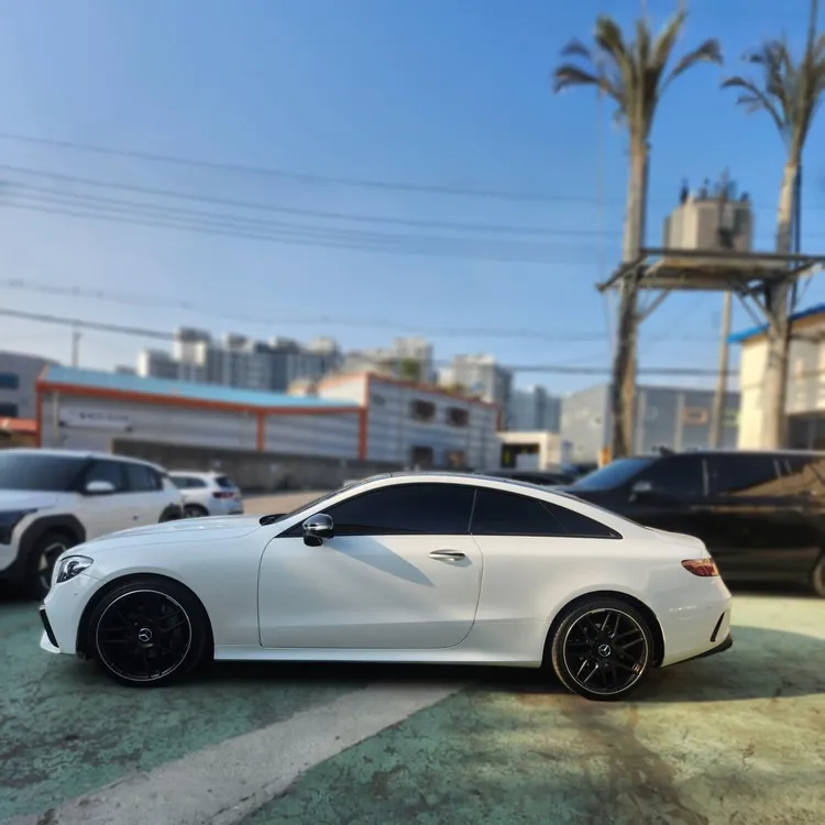 Mercedes E-Class (W213) 5