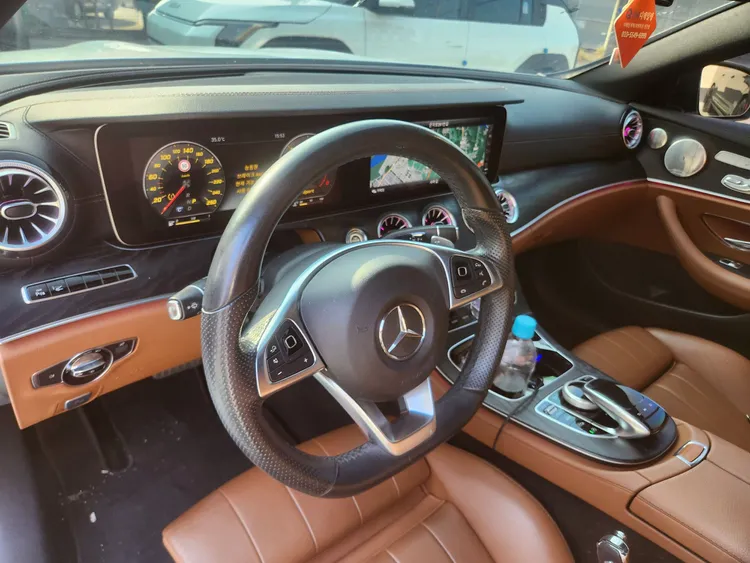 Mercedes E-Class (W213) 10