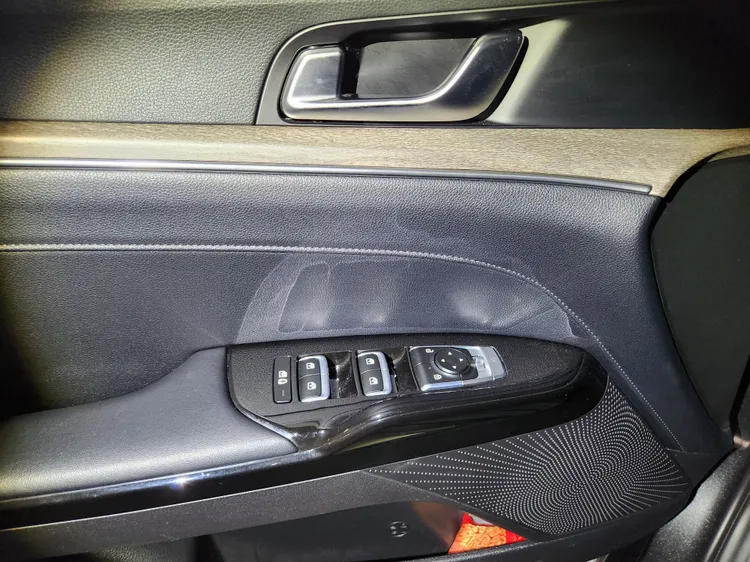 Kia K5 25