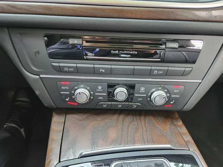 Audi A6 (C7) 10