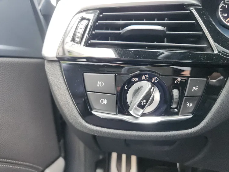 BMW 5 Series (G30) 34