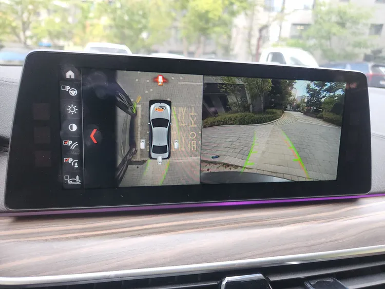 BMW 5 Series (G30) 25