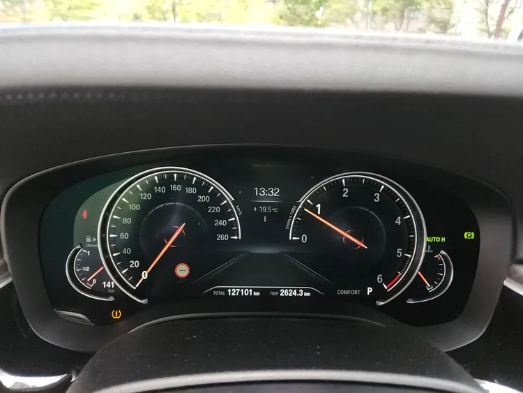 BMW 5 Series (G30) 17