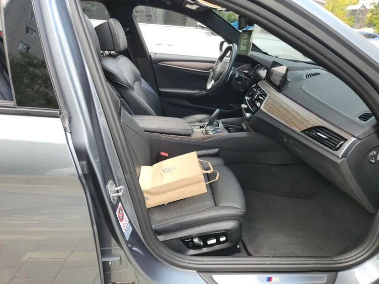 BMW 5 Series (G30) 16