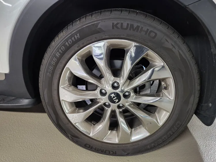 Kia Sorento 32