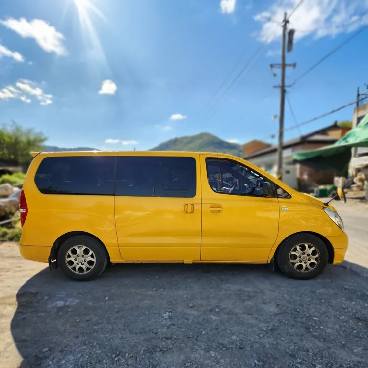 Hyundai Grand Starex 4