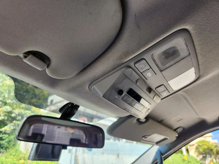 Hyundai Grand Starex 16