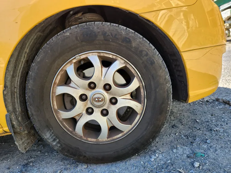 Hyundai Grand Starex 40