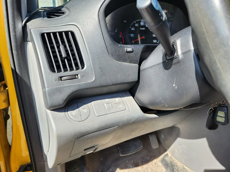 Hyundai Grand Starex 19
