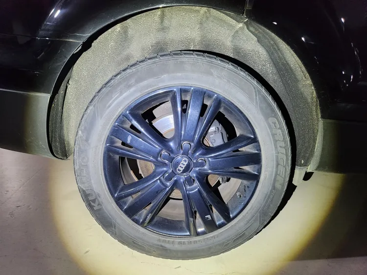 Audi Q7 (4L) 36
