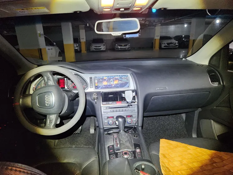Audi Q7 (4L) 9