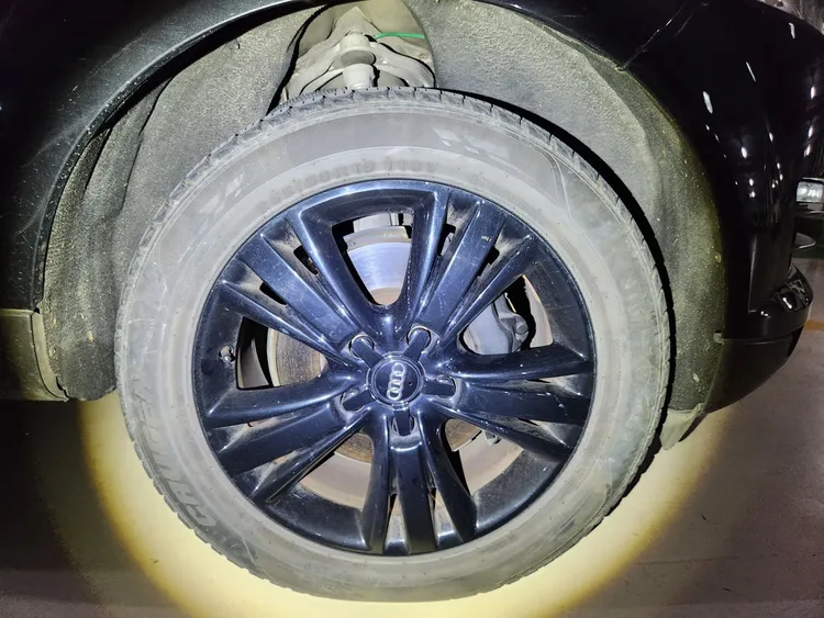 Audi Q7 (4L) 37