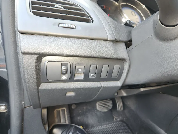 Renault Korea SM3 24