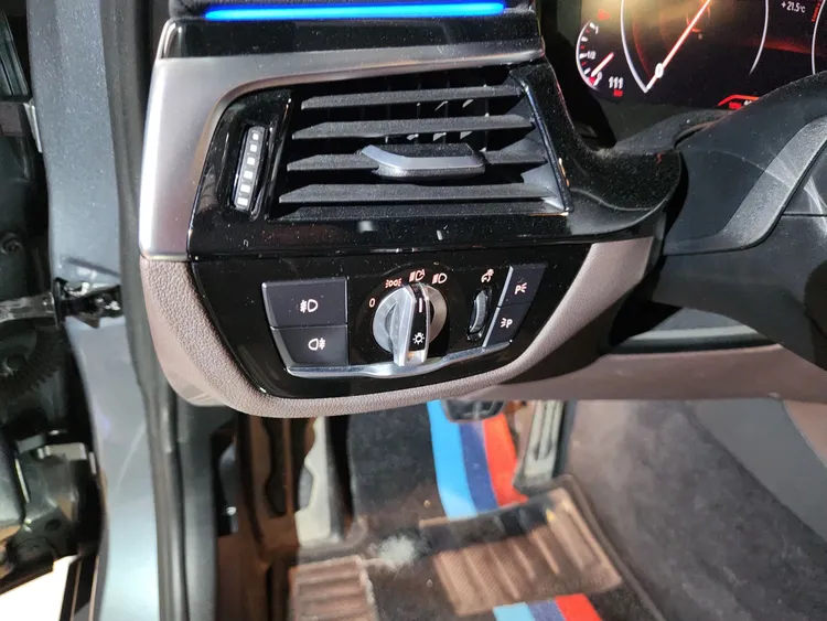 BMW 5 Series (G30) 19