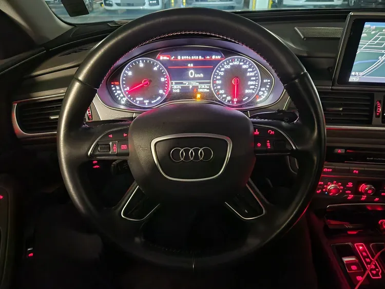 Audi A6 (C7) 13