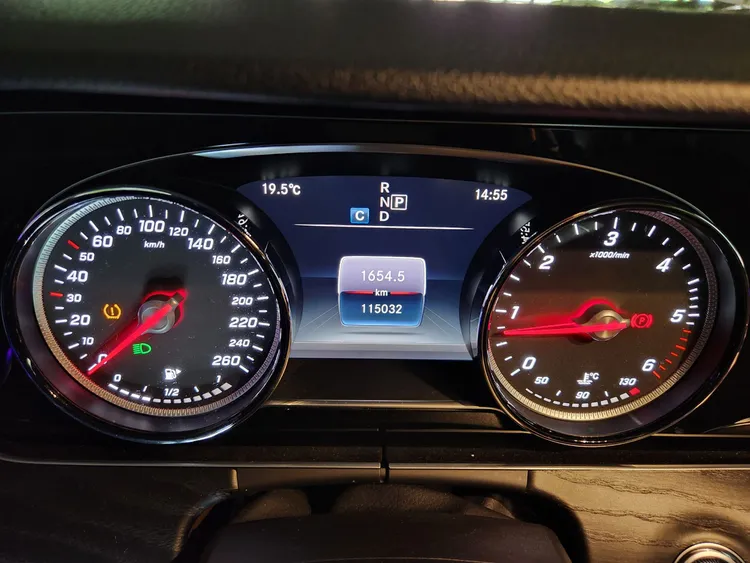 Mercedes E-Class (W213) 13