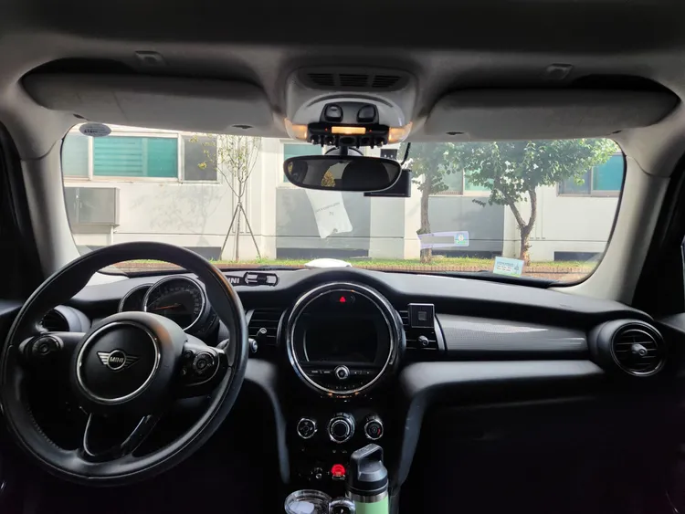 MINI Cooper (F56) 10